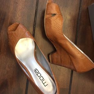 Peep toe tan leather wedges